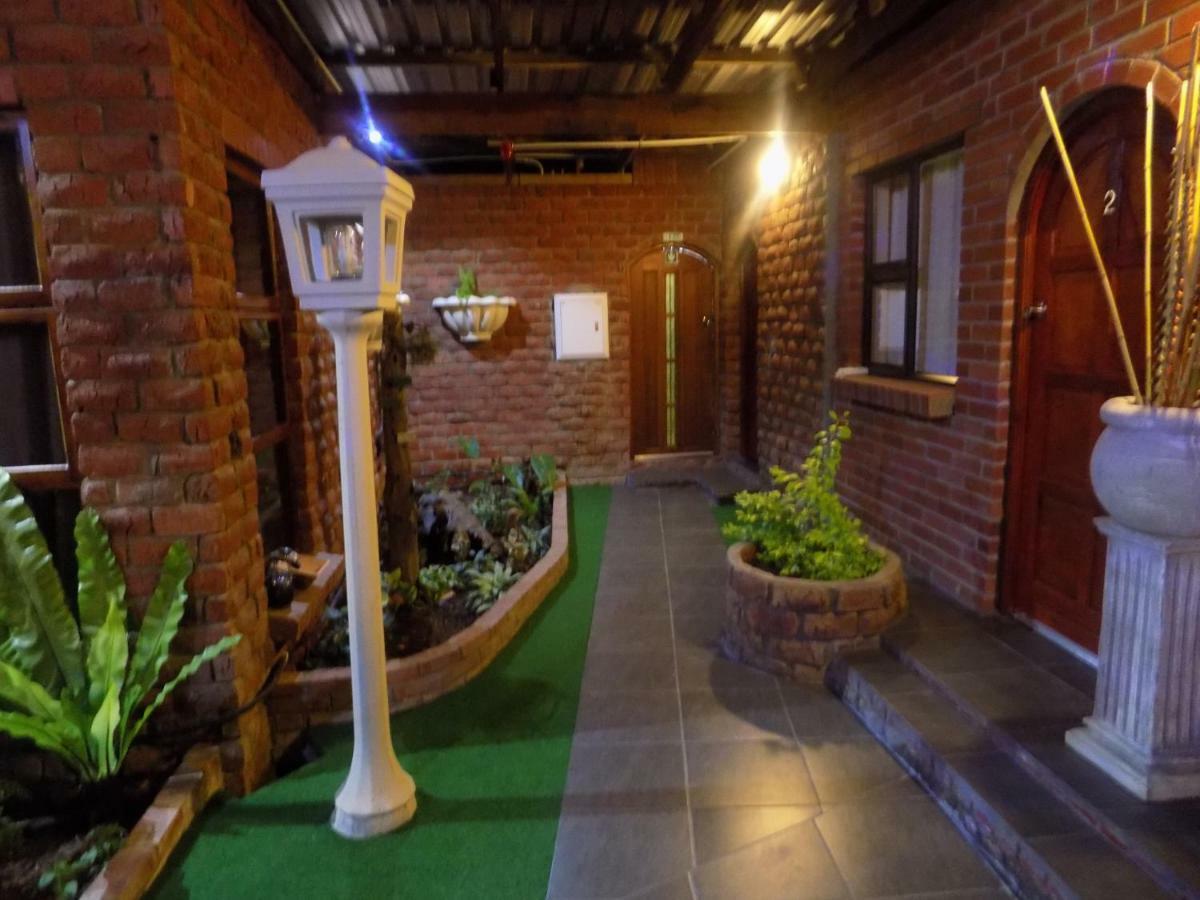 Haka Hana B&B พอร์ตเอลิซาเบธ ภายนอก รูปภาพ