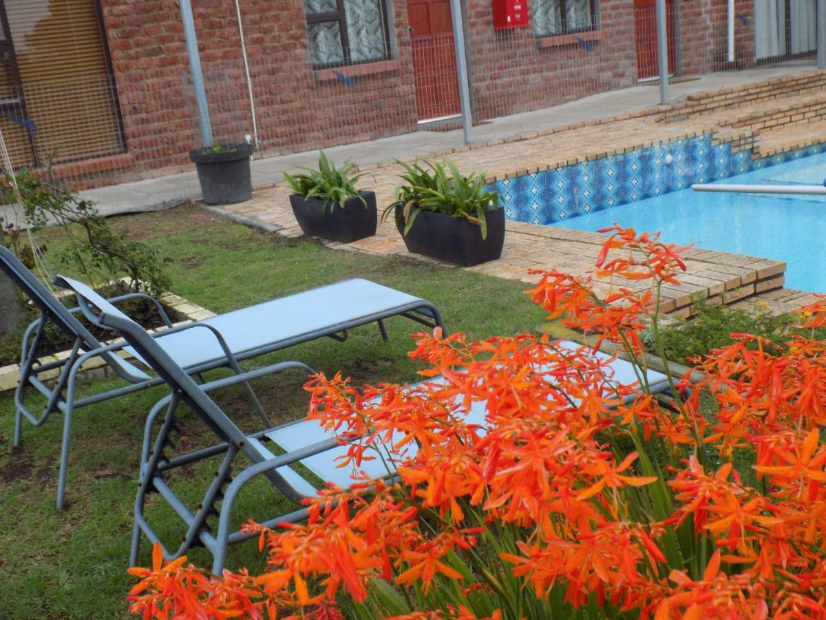 Haka Hana B&B พอร์ตเอลิซาเบธ ภายนอก รูปภาพ