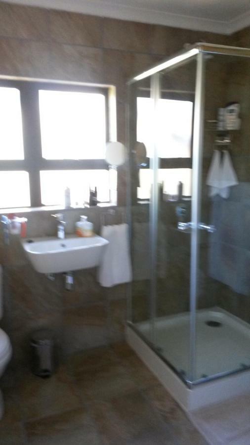Haka Hana B&B พอร์ตเอลิซาเบธ ภายนอก รูปภาพ